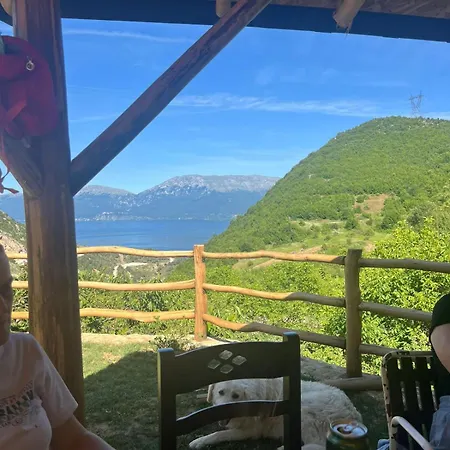 Villa Family Villa,saselisht Pogradec