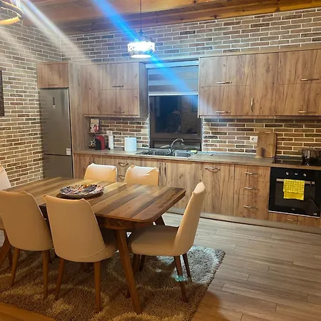 Family Villa,saselisht